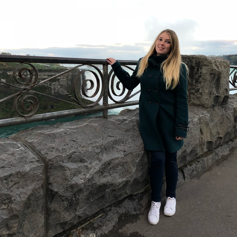Meet your Posher, Nastia
